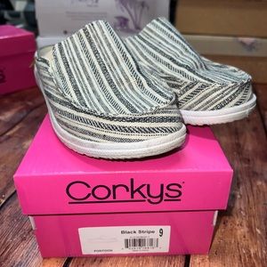 Corky’s Pontoon Slides- black/white stripe